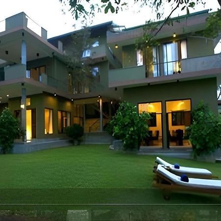 Mangrove Escapes Resort Bentota Bagian luar foto
