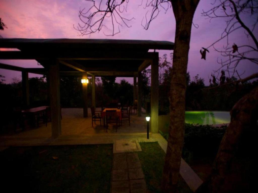 Mangrove Escapes Resort Bentota Bagian luar foto