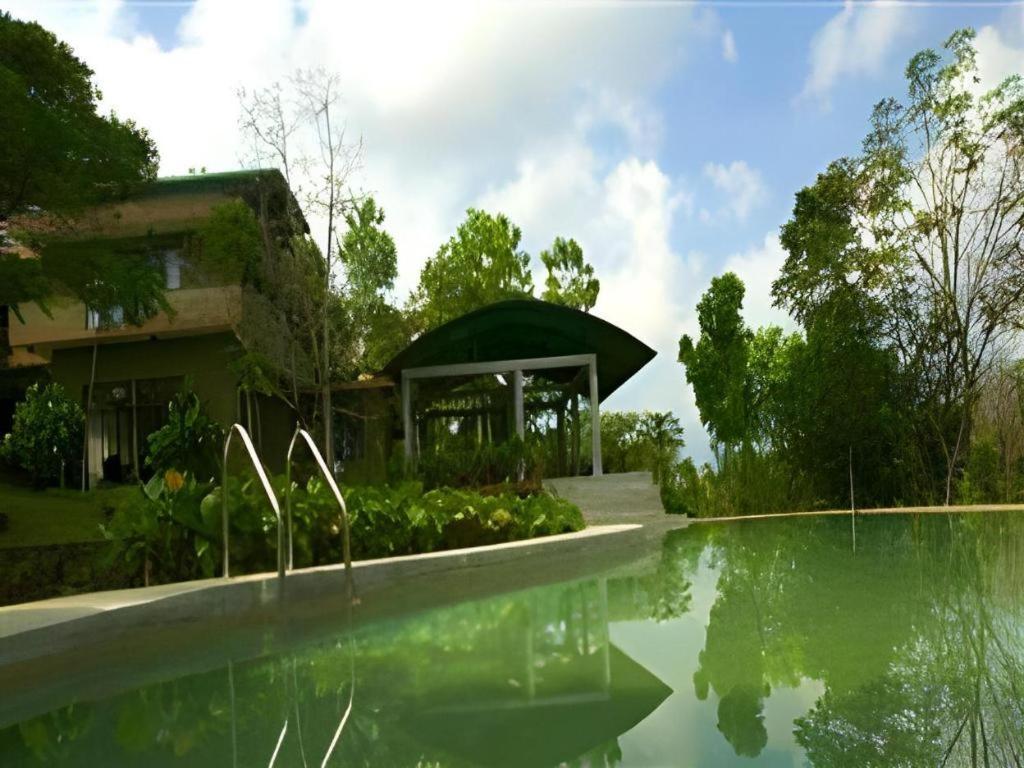 Mangrove Escapes Resort Bentota Bagian luar foto