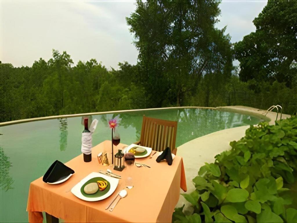 Mangrove Escapes Resort Bentota Bagian luar foto