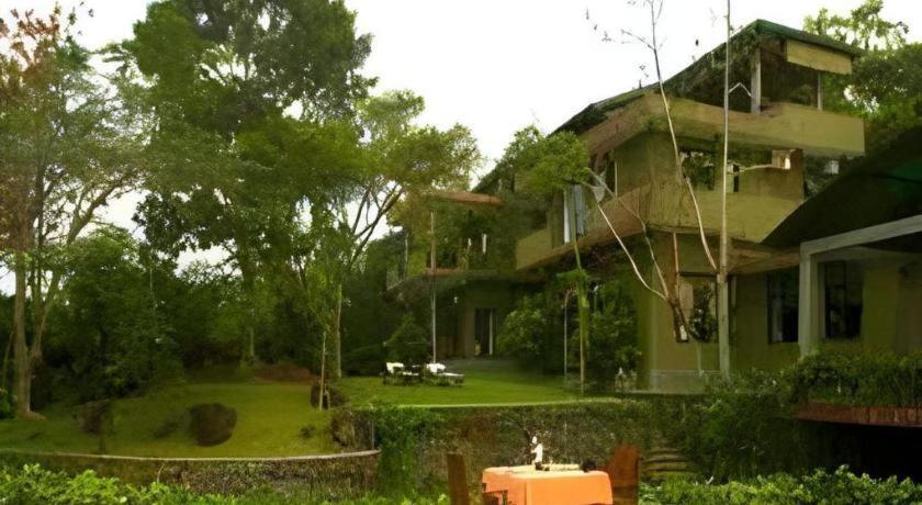 Mangrove Escapes Resort Bentota Bagian luar foto