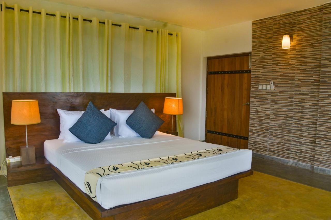 Mangrove Escapes Resort Bentota Bagian luar foto