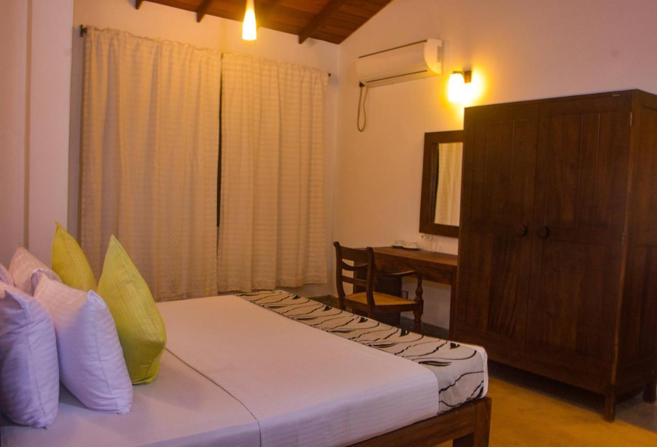 Mangrove Escapes Resort Bentota Bagian luar foto